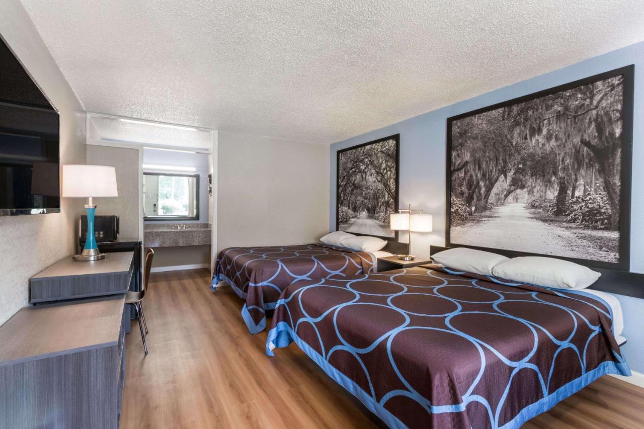 Super 8 By Wyndham Hardeeville - Savannah North Dış mekan fotoğraf