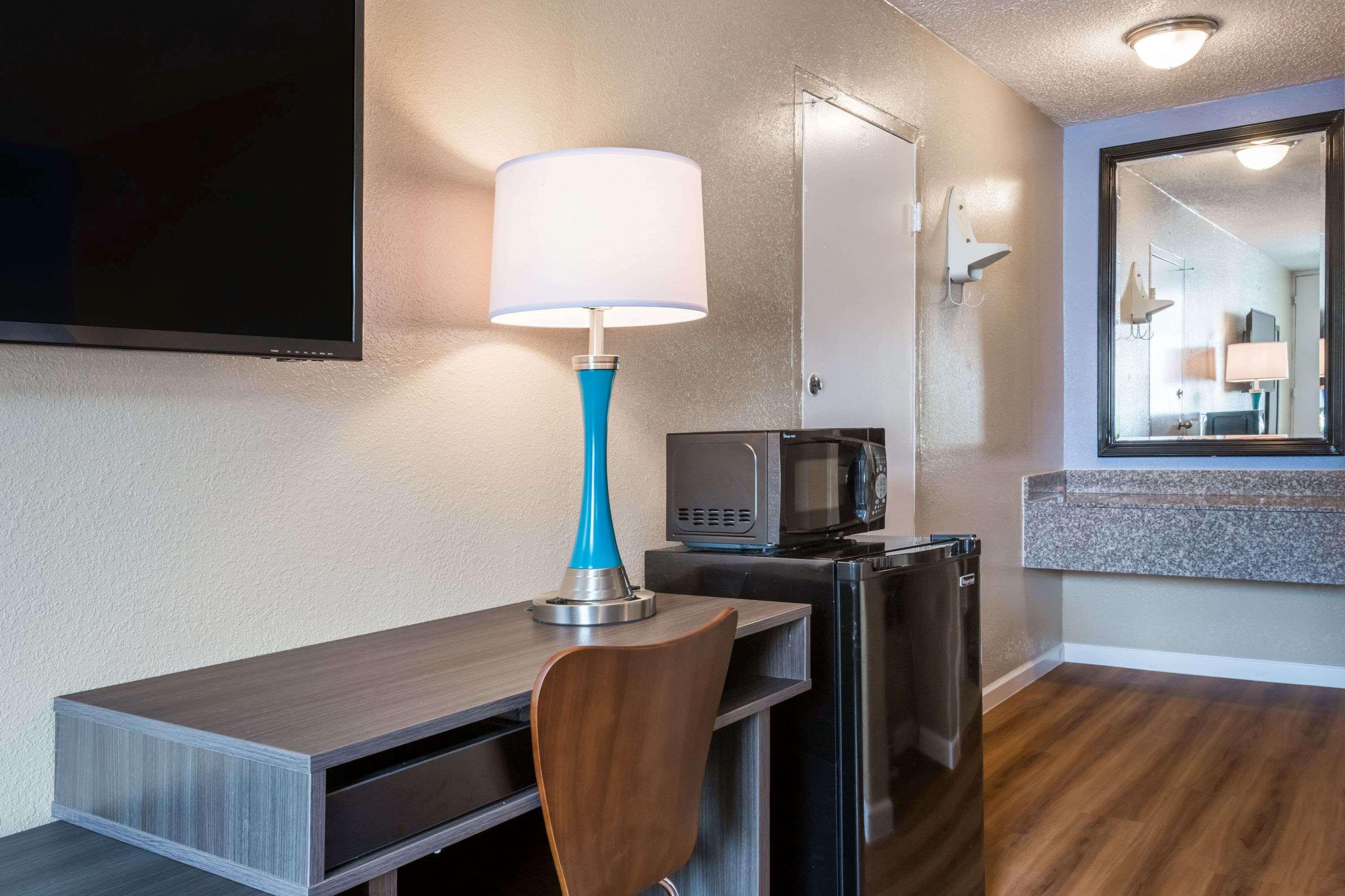 Super 8 By Wyndham Hardeeville - Savannah North Dış mekan fotoğraf